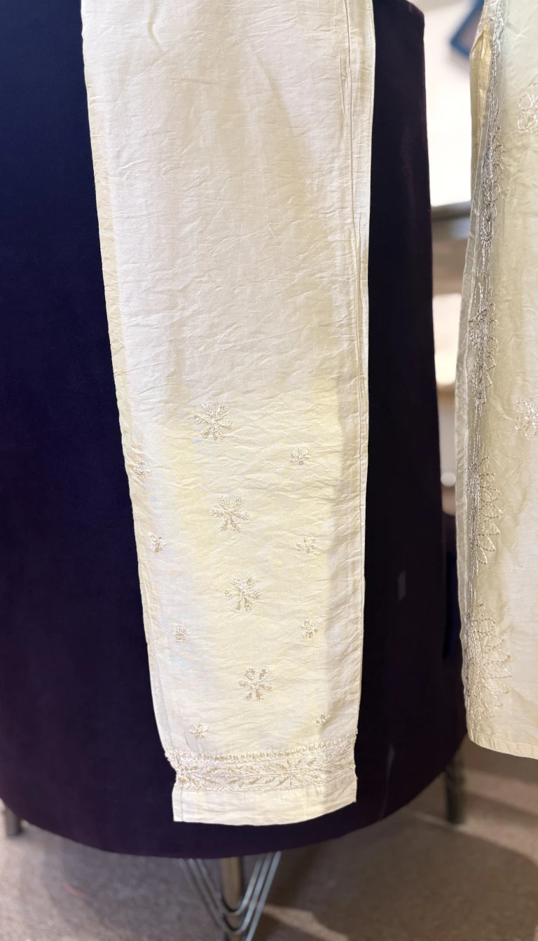 Alternative view of Chikankari Mul Chanderi Set